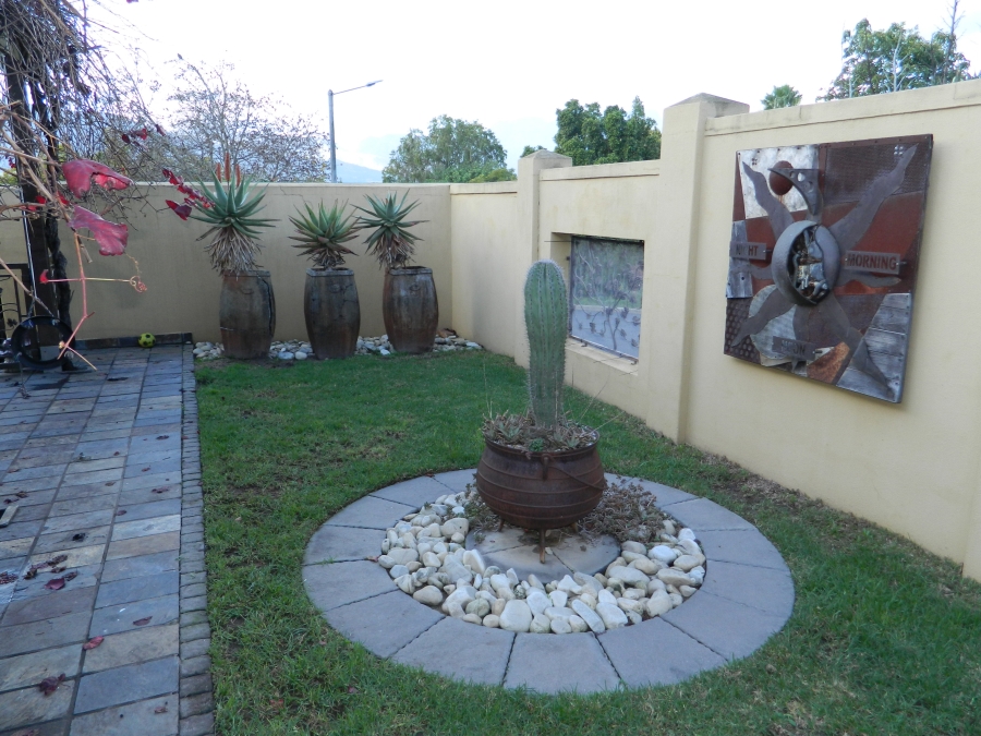 5 Bedroom Property for Sale in Wellington Central Western Cape